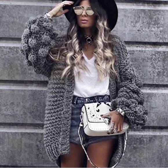 🆕Grey Oversized PomPom Bubble Sleeve Open Front Cardigan Jacket Size: S/M & M/L - Picture 3 of 9